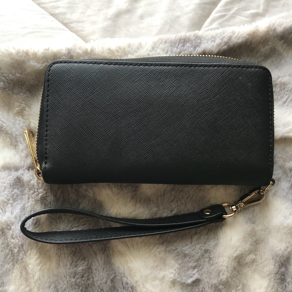 Michael Kors Black wristlet - Picture 4 of 5